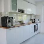 Mirrart House - просторен луксозен - 3 спални - 2 бани - център Apartament *
