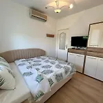 Apartament Mirrart House - просторен луксозен - 3 спални - 2 бани - център