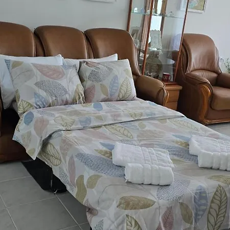 Daire Mirrart House - просторен луксозен - 3 спални - 2 бани - център