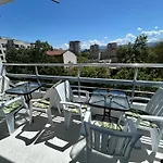 Mirrart House - просторен луксозен - 3 спални - 2 бани - център * Пловдив
