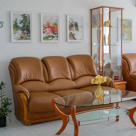 Mirrart House - просторен луксозен - 3 спални - 2 бани - център Lägenhet Plovdiv