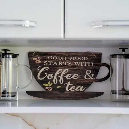 Mirrart House - просторен луксозен - 3 спални - 2 бани - център *