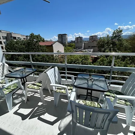 Mirrart House - просторен луксозен - 3 спални - 2 бани - център * Plovdiv