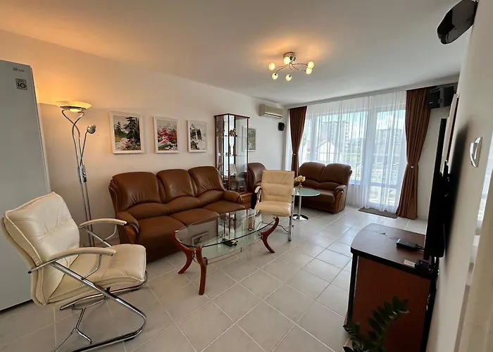 Apartment Mirrart House - просторен луксозен - 3 спални - 2 бани - център *