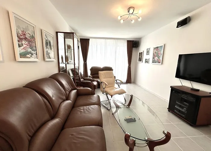 Mirrart House - просторен луксозен - 3 спални - 2 бани - център Apartment Plovdiv